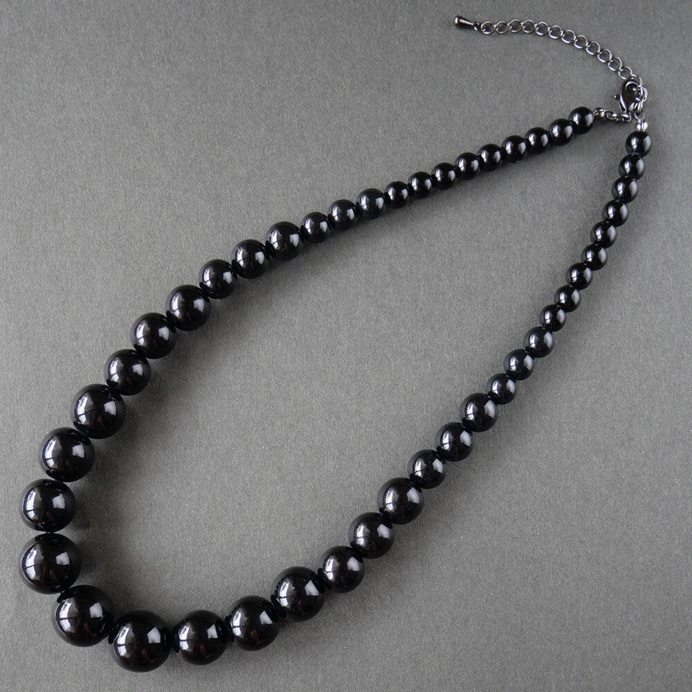 Black Bead Necklace Gradation