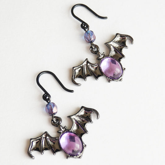 【樹脂ポスト】蝙蝠 コウモリ ピアス ハロウィン ノンアレルギー