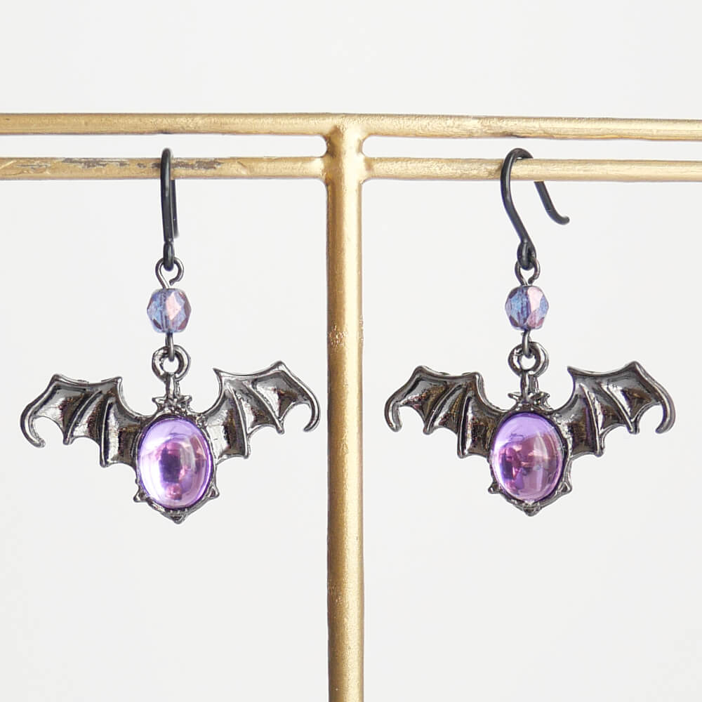 【樹脂ポスト】蝙蝠 コウモリ ピアス ハロウィン ノンアレルギー