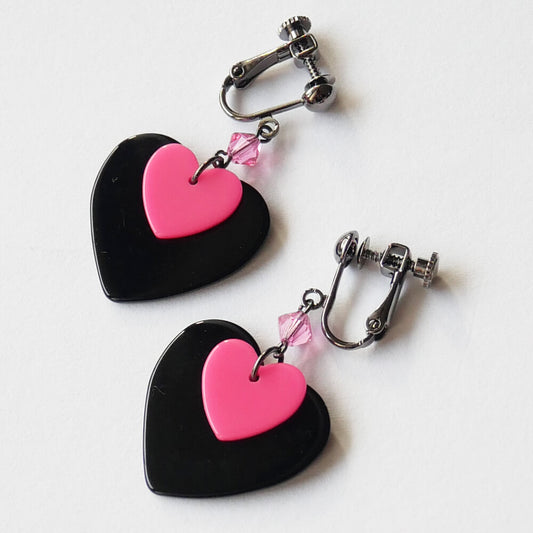 【パンクロック】ブラック&ピンクハートイヤリング