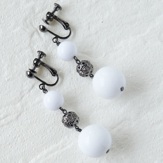 白 玉 ホワイト クリスタル ボール イヤリング 夏 しろ シロ