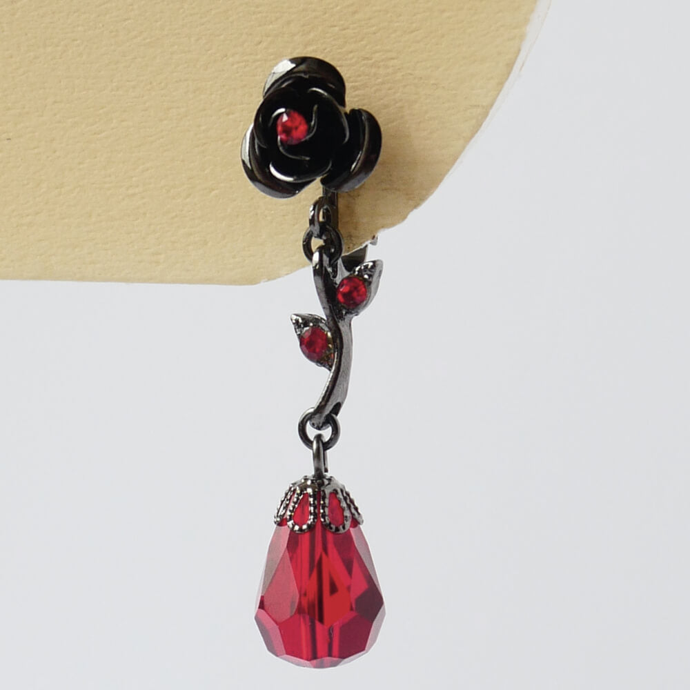 薔薇 レッド ドロップ イヤリング