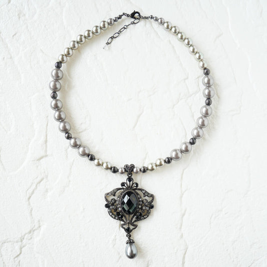 グレーパール ビンテージ風 ショートネックレス