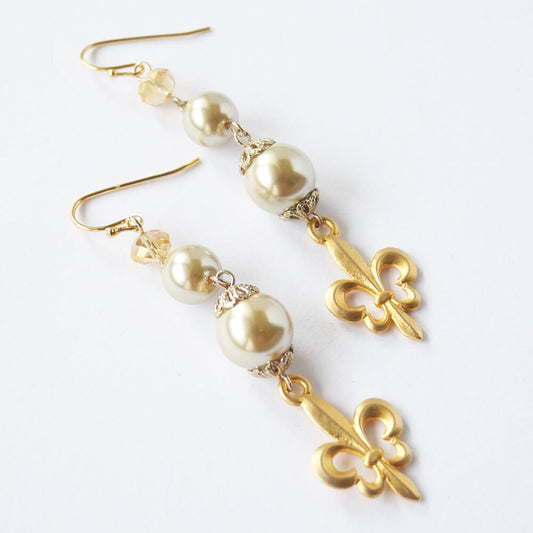 百合の紋章 フレア パール ピアス ゴスロリ