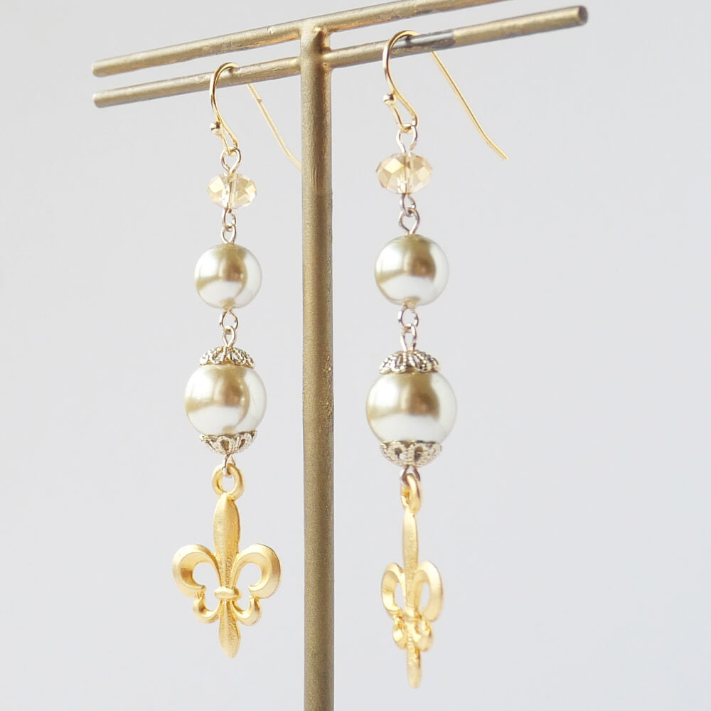 百合の紋章 フレア パール ピアス ゴスロリ