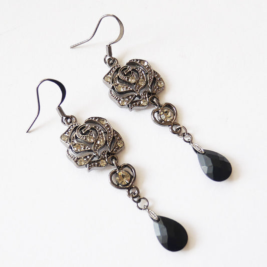 薔薇 ガンメタ ピアス