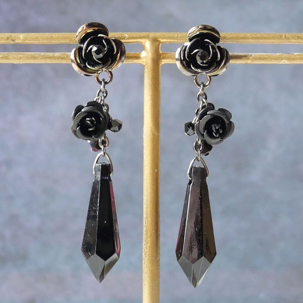黒薔薇 ロング ピアス ブラックストーン ゴシック ゴスロリ バラ