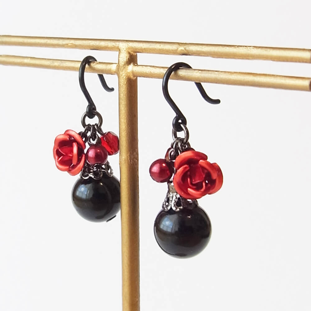 【ノンアレルギー】赤薔薇 黒玉 レッド ローズ ブラック ボール ピアス ゴスロリ