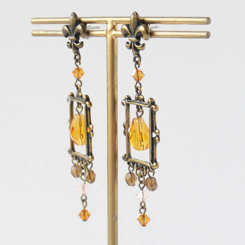 フレーム ピアス トパーズカラー チェコビーズ ゴスロリ 額縁