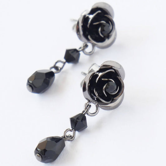 ガンメタ ブラック 黒薔薇 ドロップ ピアス