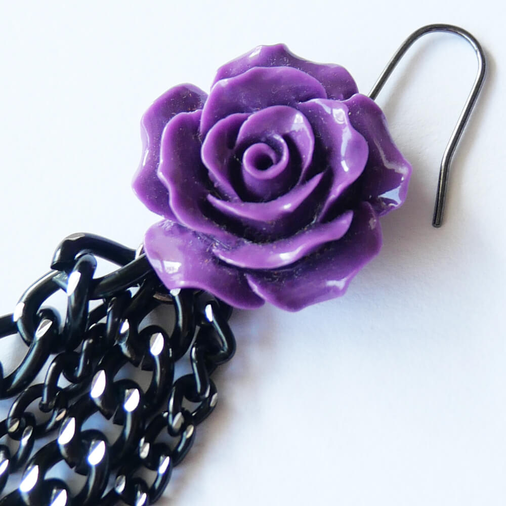 紫 薔薇 ロング ブラック チェーン ピアス(片耳タイプ)
