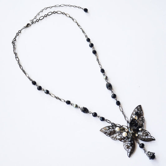 ネックレス ブラック 蝶 ビーズ 黒 ゴスロリ パーティ 大きめ