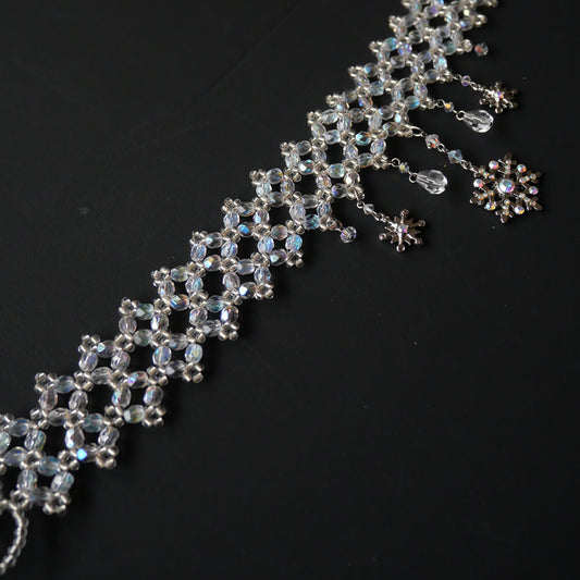 【クリスマス】雪の結晶 スノーフレーク ビーズチョーカー サンタコスチューム