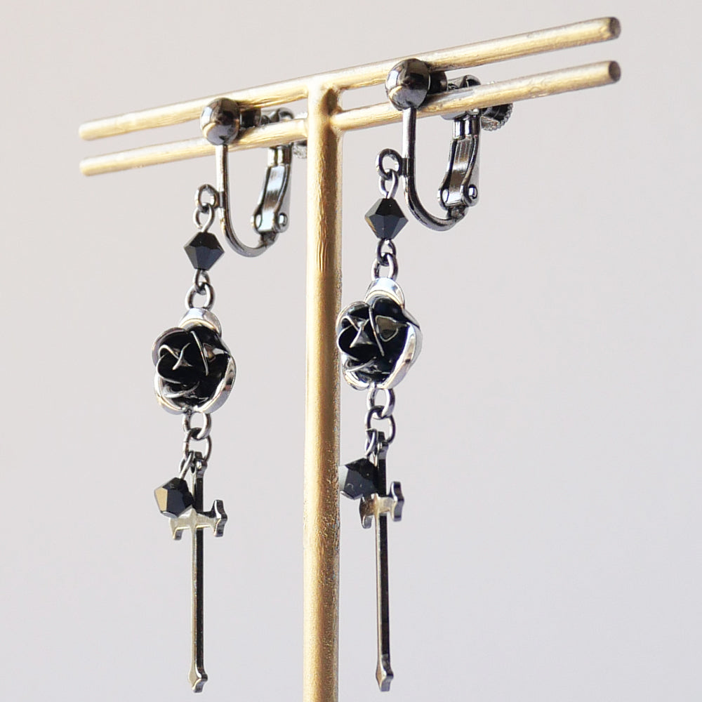 薔薇 十字架 黒石 イヤリング