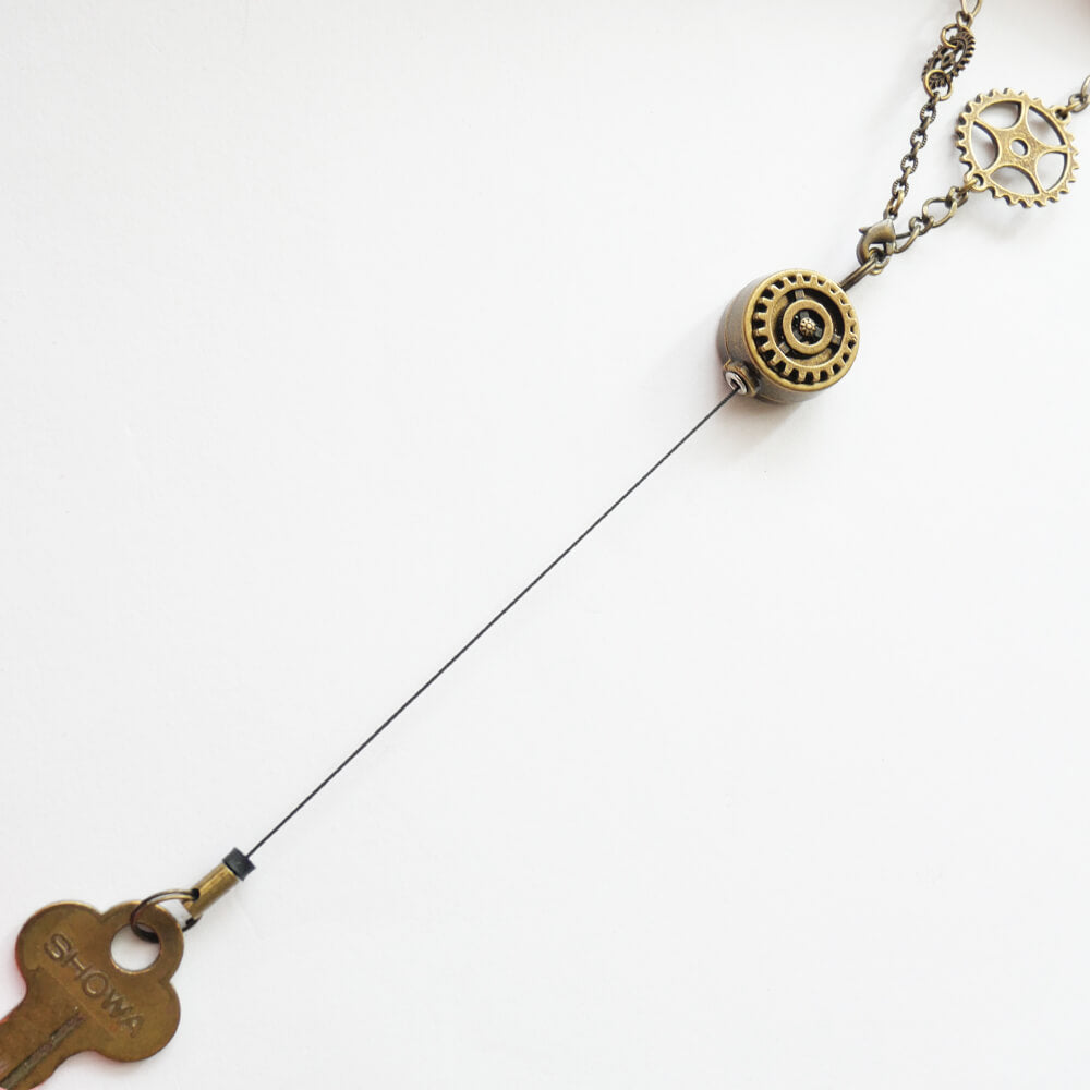 【steampunk】歯車 スチームパンク リール キーホルダー 伸びる ワイヤー バッグ チャーム