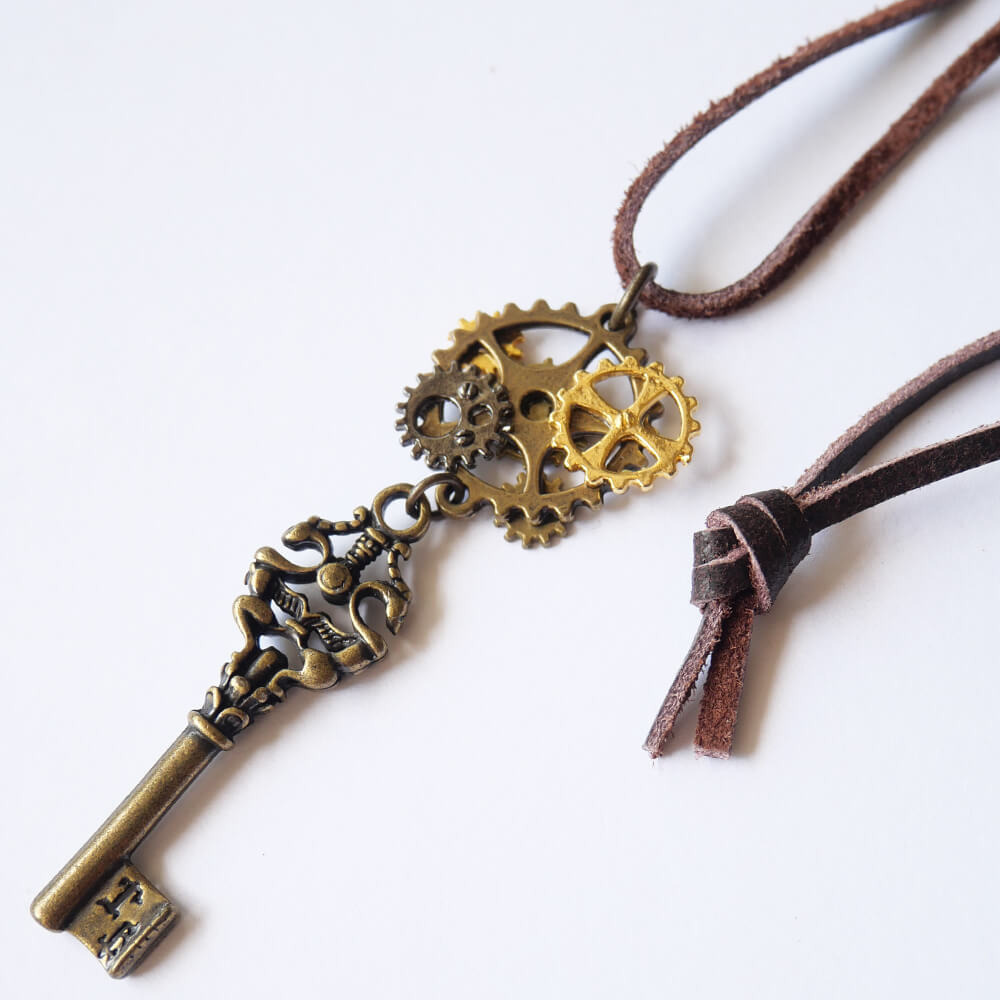 【steampunk】歯車スチームパンク 鍵 革紐 ネックレス