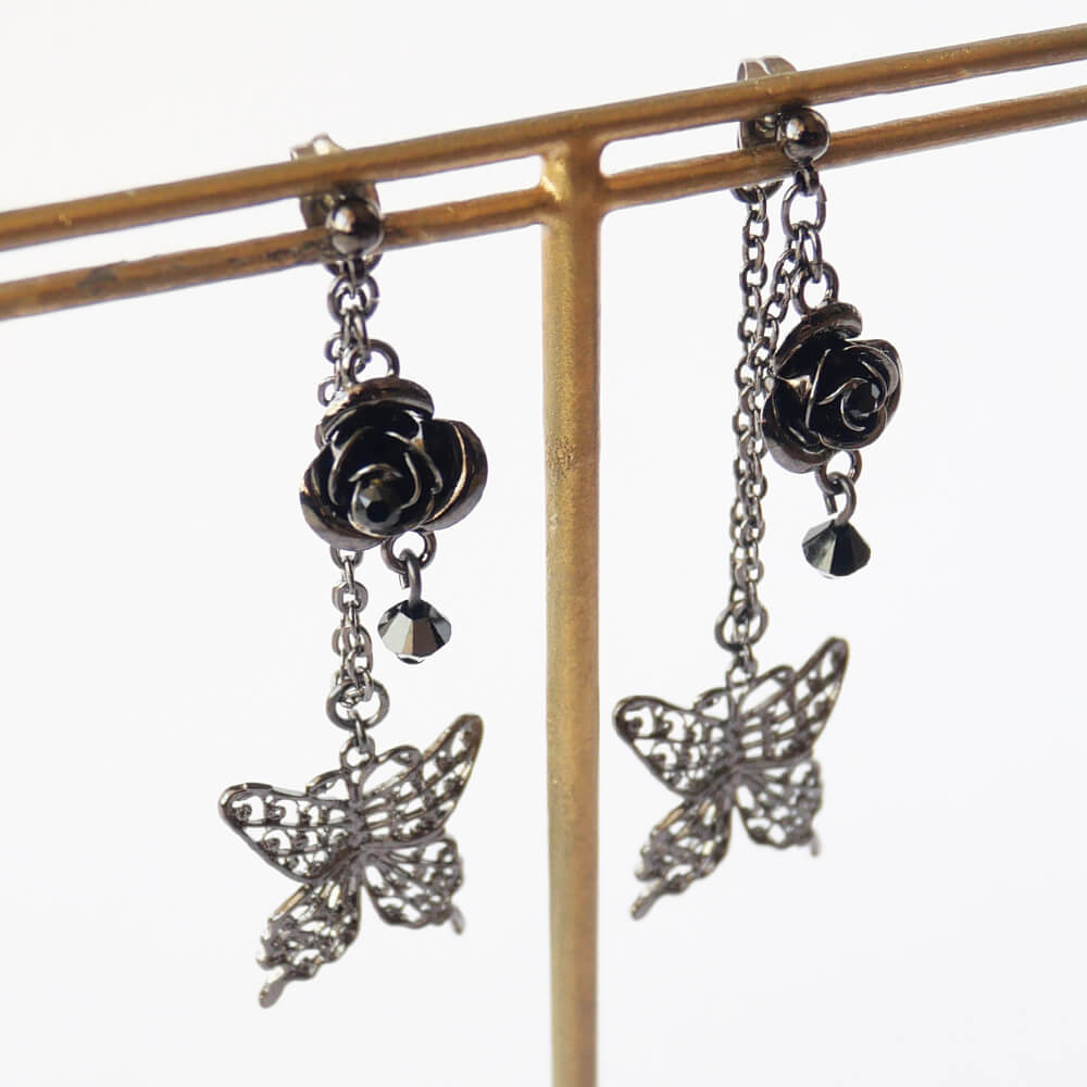 薔薇 ステンド蝶 チェーン ピアス ゴスロリ