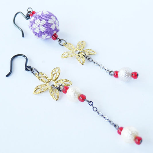 【ノンアレルギー】ちりめん珠 アシンメトリー ピアス