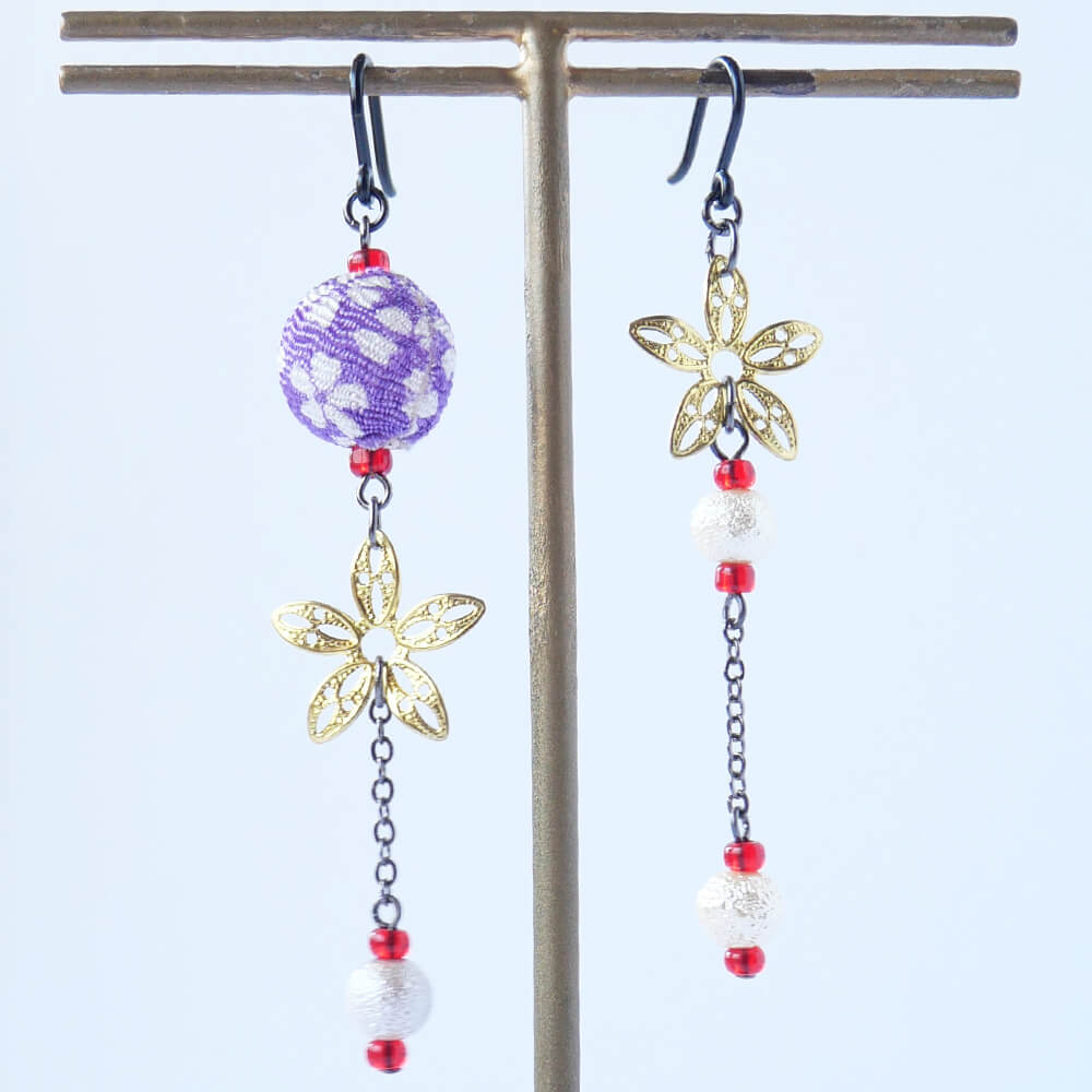 【ノンアレルギー】ちりめん珠 アシンメトリー ピアス