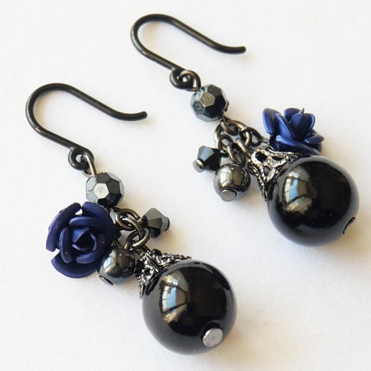【ノンアレルギー】黒玉 青 薔薇 ブラック ブルー ローズ ピアス