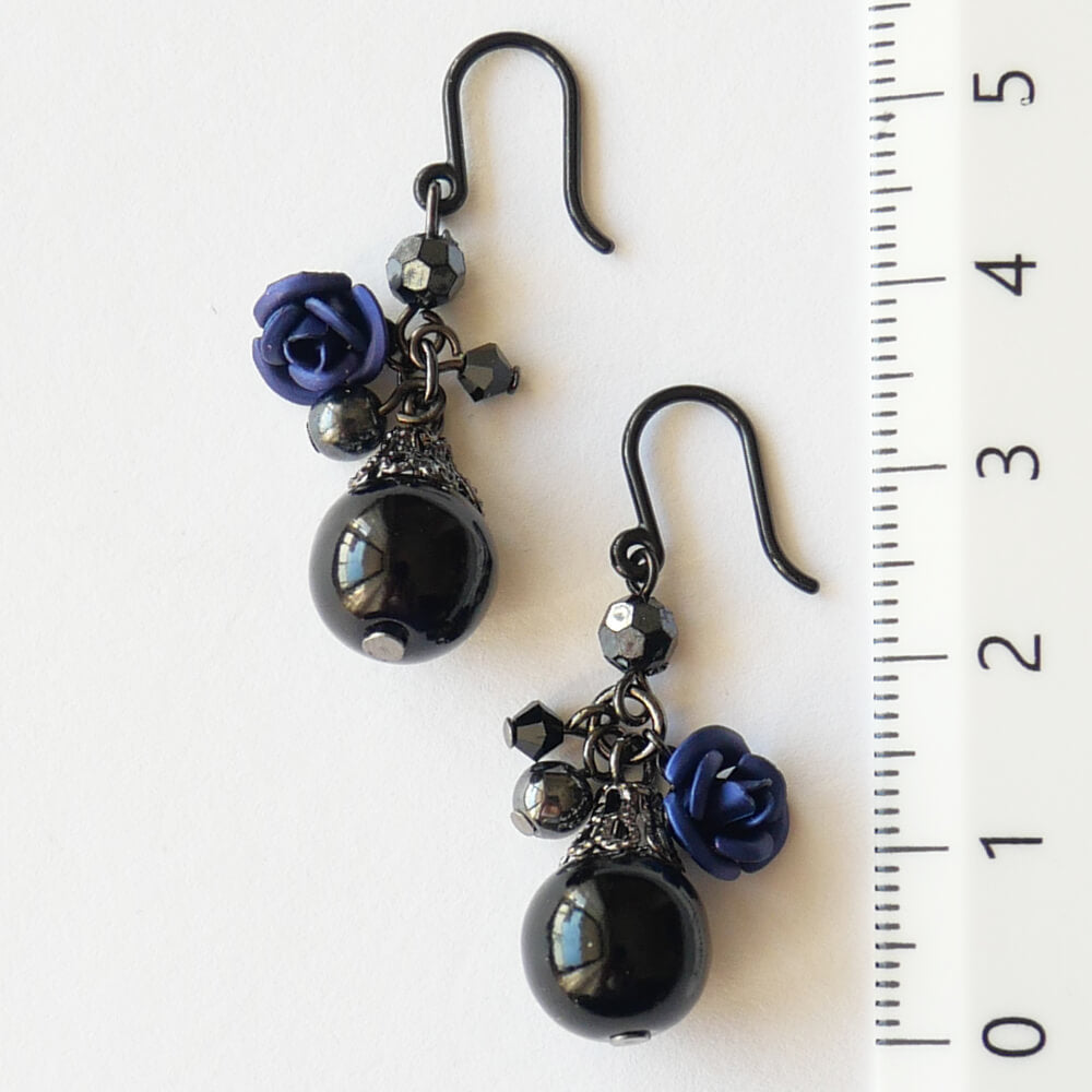 【ノンアレルギー】黒玉 青 薔薇 ブラック ブルー ローズ ピアス