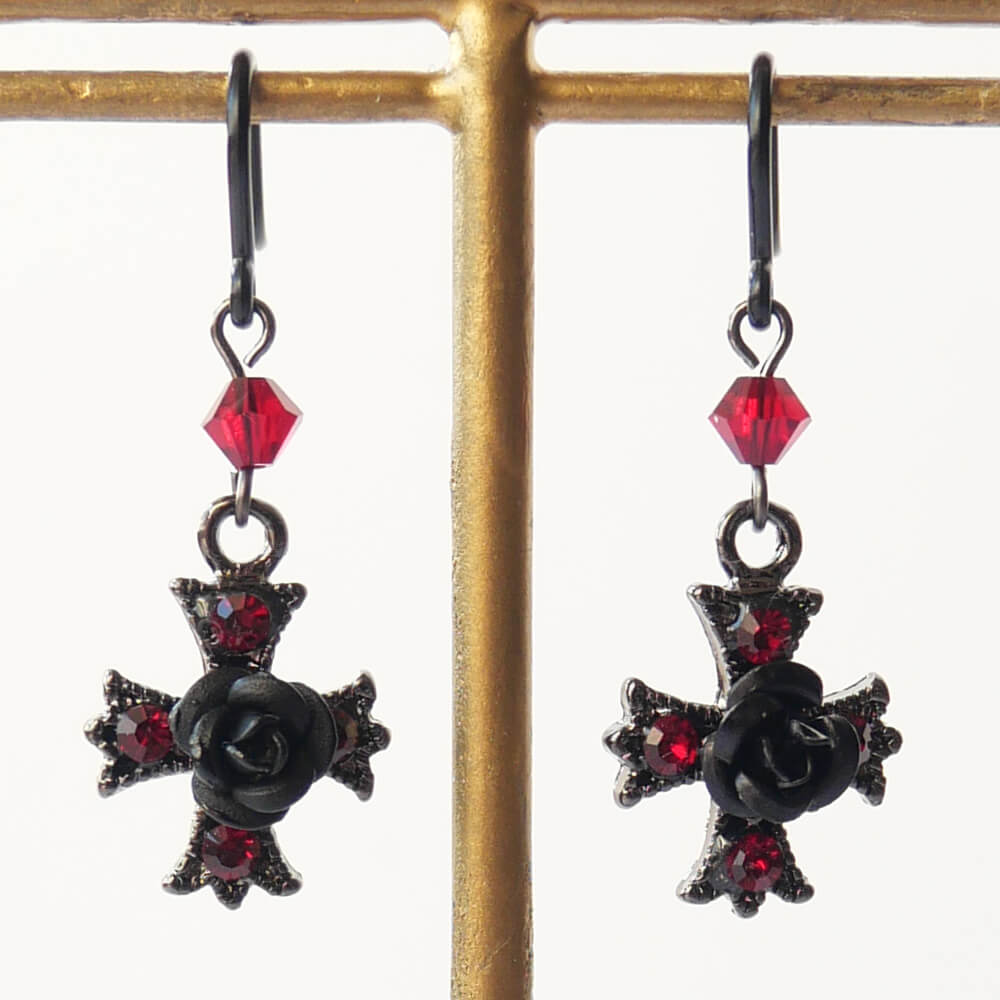 樹脂ポスト ピアス 十字 黒薔薇 ブラックローズ クロス