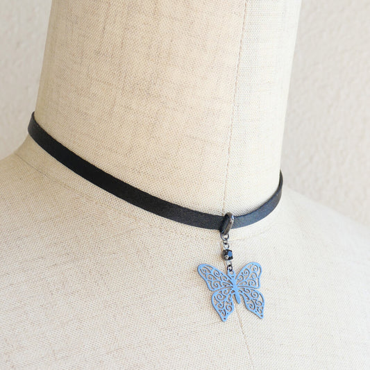 ステンド 蝶 ガンメタ サテン チョーカー 細め レディース