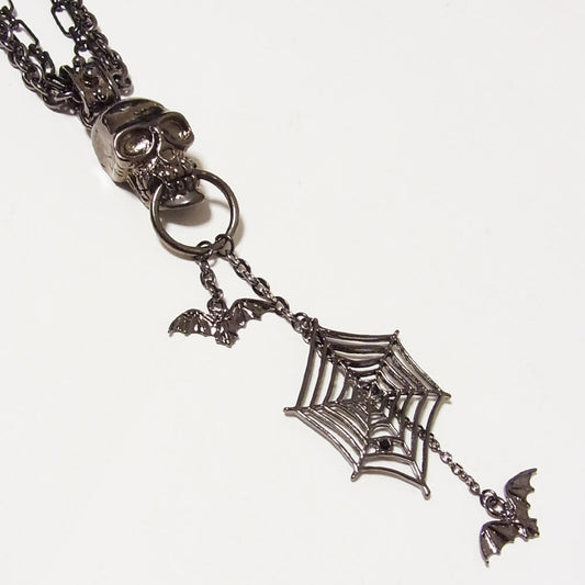 【ゴシック パンク オカルト】蜘蛛の巣を咥えた髑髏ネックレス