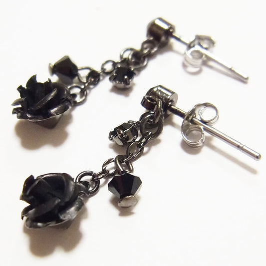 ピアス バラ ローズ 小さめ ゴスロリ 赤 黒 青 紫 薔薇