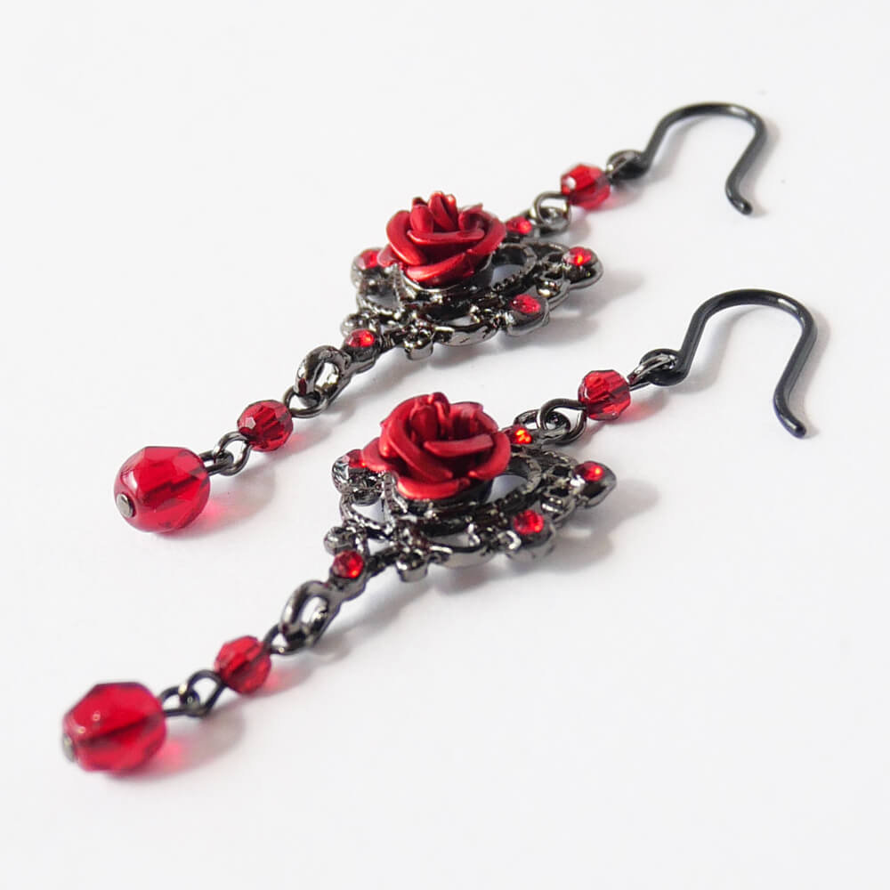 樹脂ポスト ゴスロリ 薔薇 ゴスハート ピアス ブランド