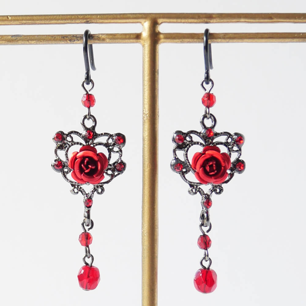 樹脂ポスト ゴスロリ 薔薇 ゴスハート ピアス ブランド