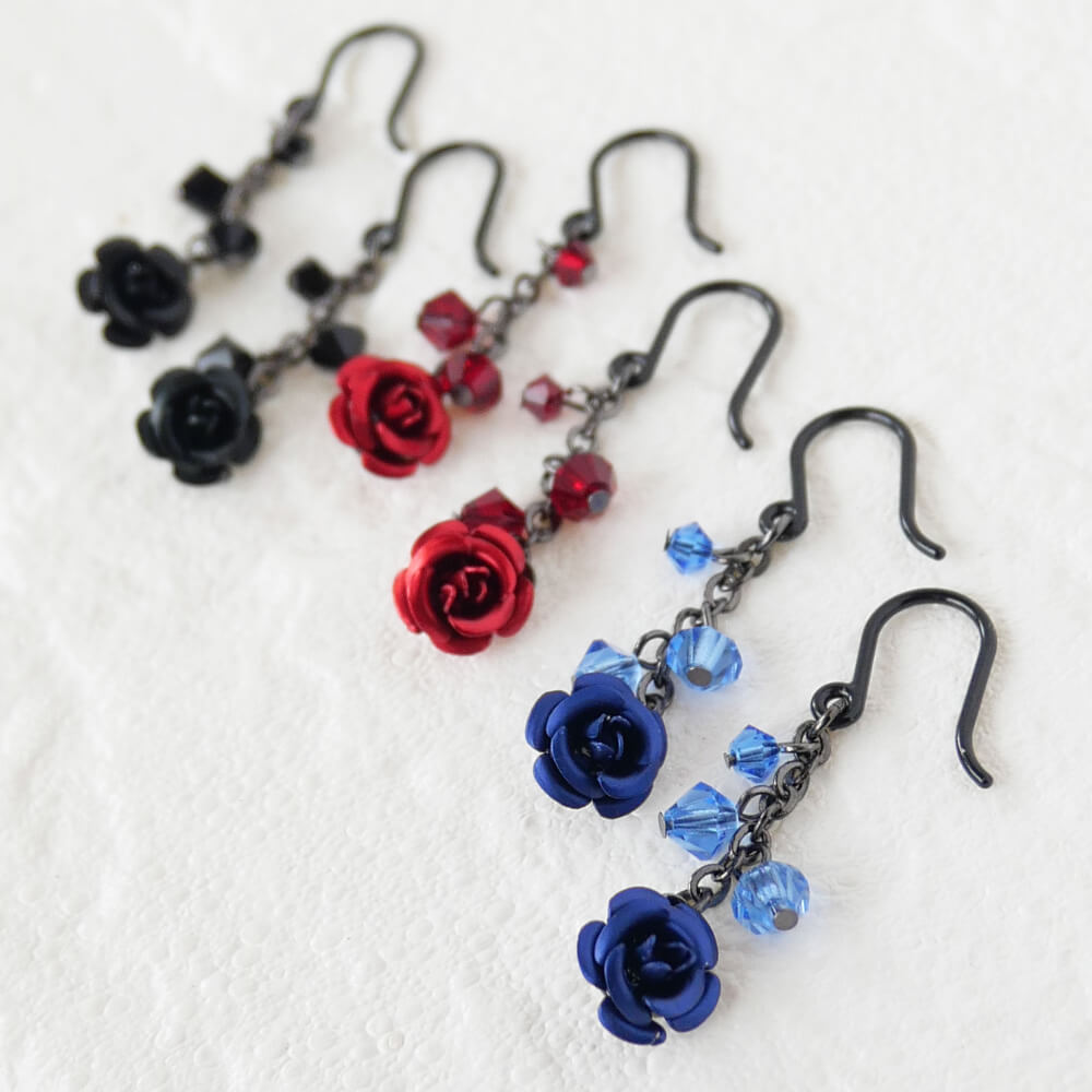 ノンアレルギー ミニローズピアス ガンメタ | 樹脂ポスト 薔薇