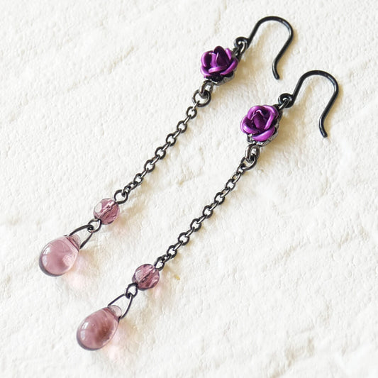 【樹脂ポスト】紫 薔薇 ロングチェーン ドロップ ガラス ピアス パープル ローズ
