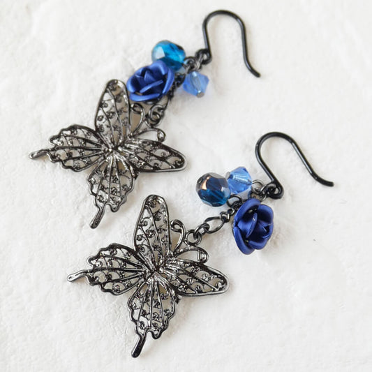 樹脂ポスト ピアス ガンメタ 青薔薇 蝶 バタフライ