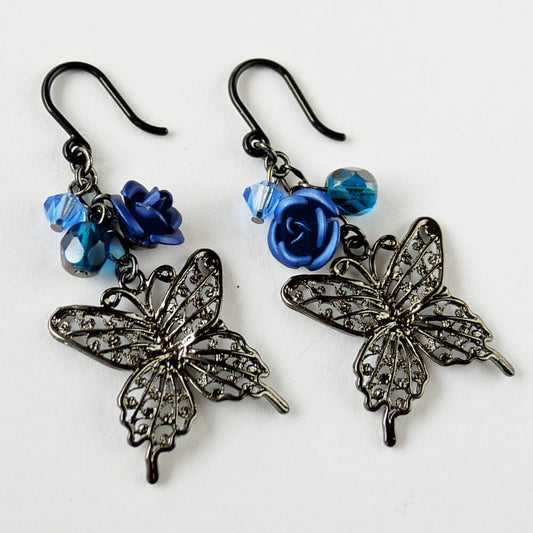 樹脂ポスト ピアス ガンメタ 青薔薇 蝶 バタフライ