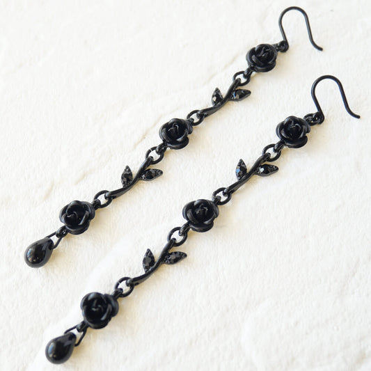 樹脂ポスト ロングピアス 黒塗装 ブラックローズ