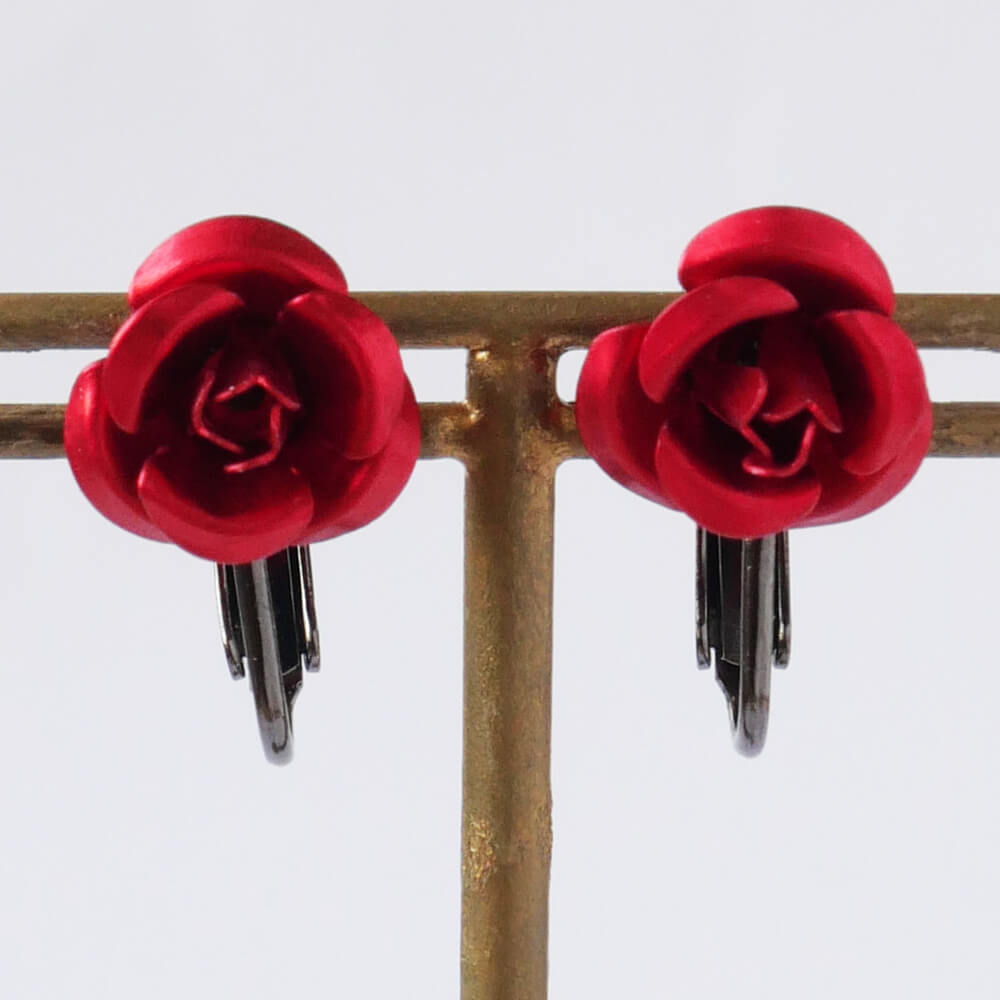 【ローズガーデン】赤薔薇 シンプル イヤリング