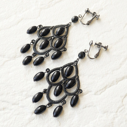 ブラック シャンデリア イヤリング