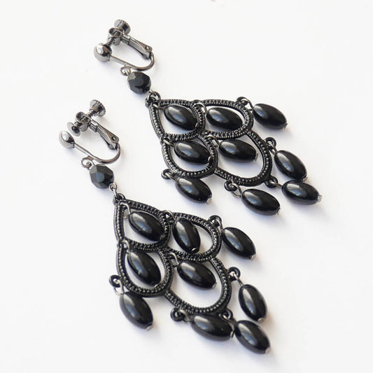 ブラック シャンデリア イヤリング