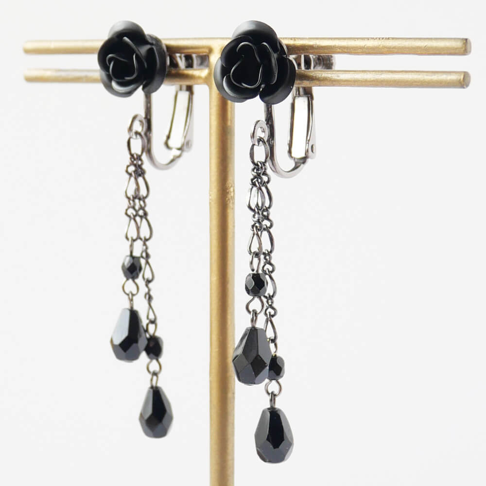 黒薔薇 ブラックストーン ガンメタ イヤリング