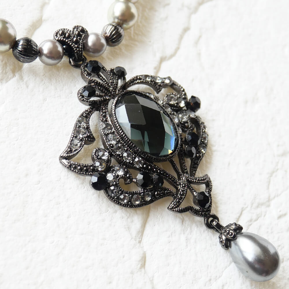 グレーパール ビンテージ風 ショートネックレス