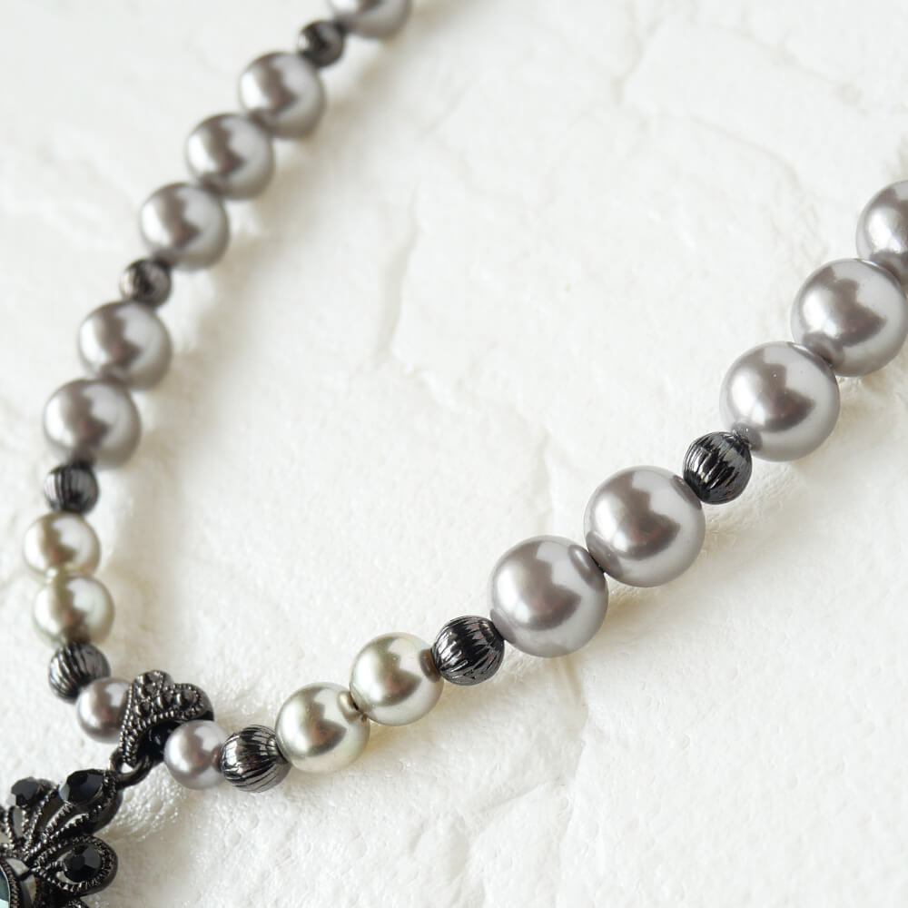 グレーパール ビンテージ風 ショートネックレス