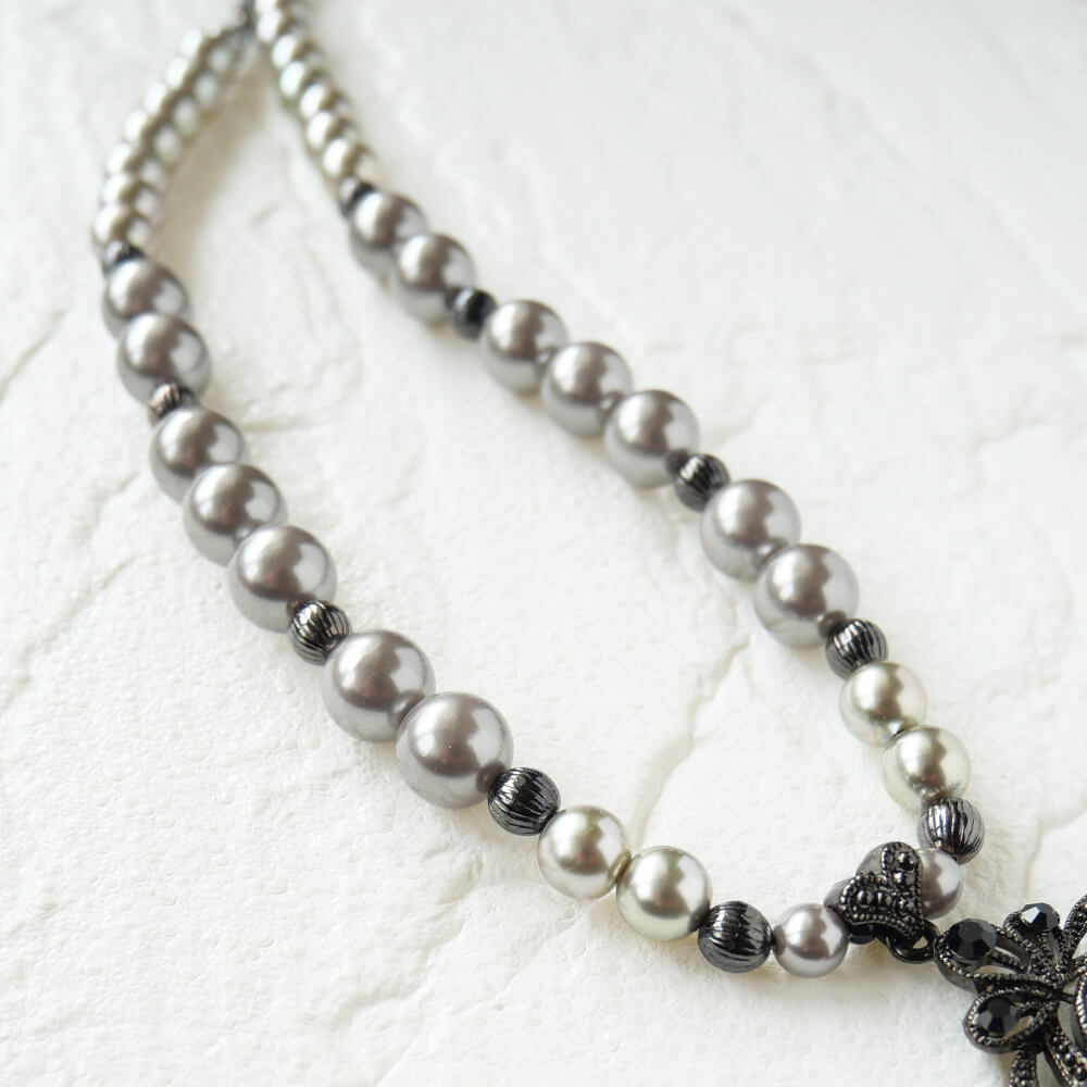グレーパール ビンテージ風 ショートネックレス