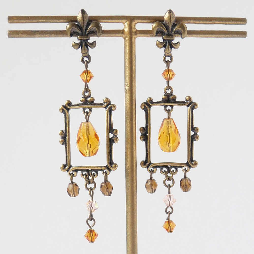 フレーム ピアス トパーズカラー チェコビーズ ゴスロリ 額縁