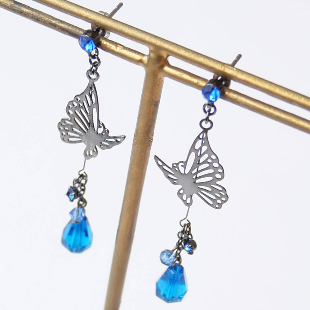 ゴスロリ ピアス ステンド蝶 バタフライ ブルードロップ