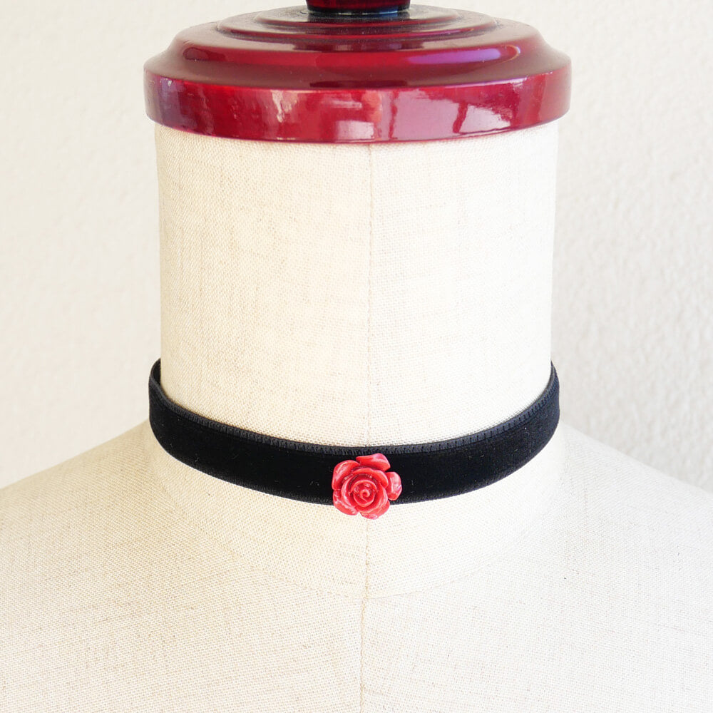 ブラック ベルベット チョーカー レッド ローズ 黒 別珍 赤 薔薇 ゴスロリ