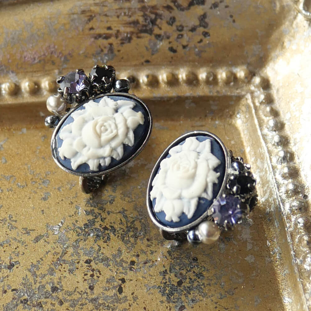 アンティーク ローズカメオ イヤリング