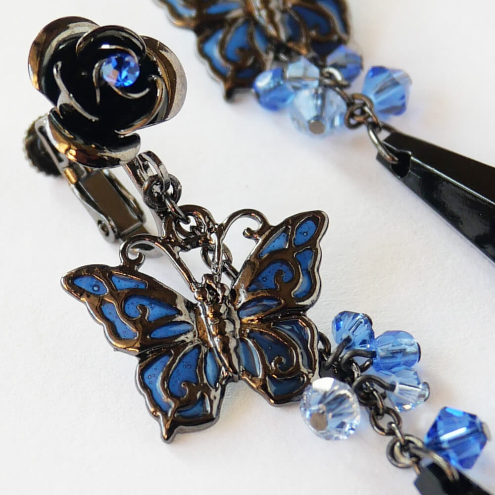 ゴシック ブラック カット ステンド蝶 薔薇 イヤリング ブルー