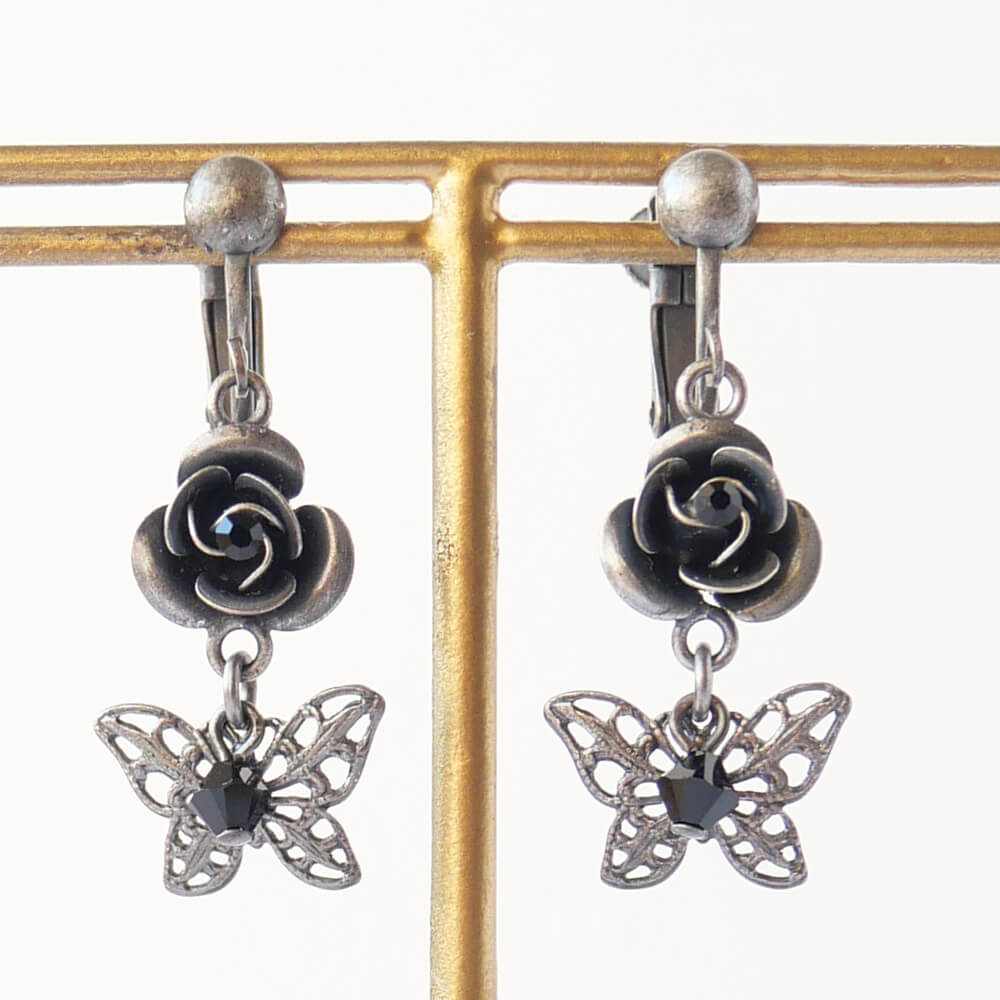 銀古美 薔薇 蝶 黒石 イヤリング