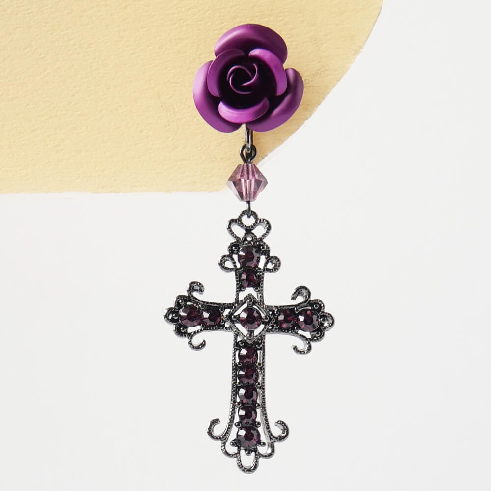 イヤリング 薔薇 十字架 ブラック パープル レッド ローズ クロス ゴスロリ 黒 紫 赤